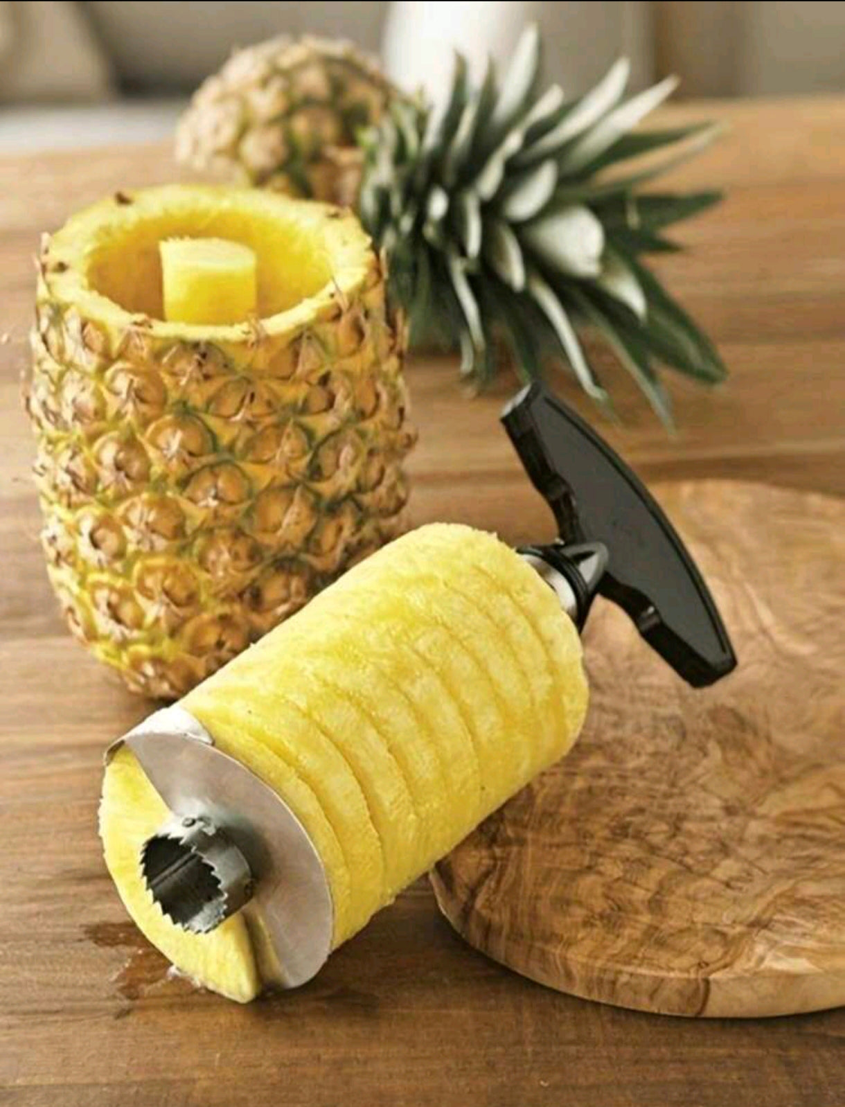 Exprimidor Eléctrico Portátil Recargable y lleva gratis Cortador de Piña